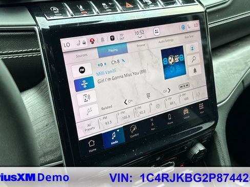 Used 2023 Jeep Grand Cherokee L Limited w/ Rear Seat Video Group I AWD/4WD image 29