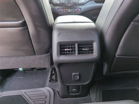 Used 2021 GMC Terrain SLT image 26