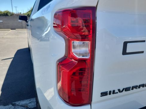 Used 2026 Chevrolet Silverado 1500 Custom w/ LPO, Dark Essentials Package AWD/4WD image 24