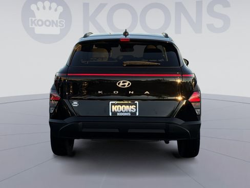 Certified 2025 Hyundai Kona SEL image 5