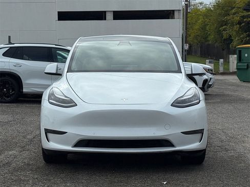 Used 2021 Tesla Model Y Long Range image 4