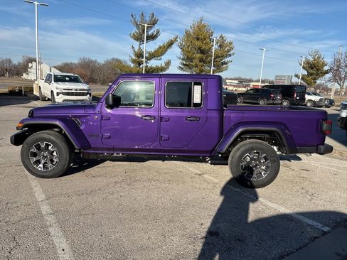 New 2026 Jeep Gladiator Mojave AWD/4WD image 18