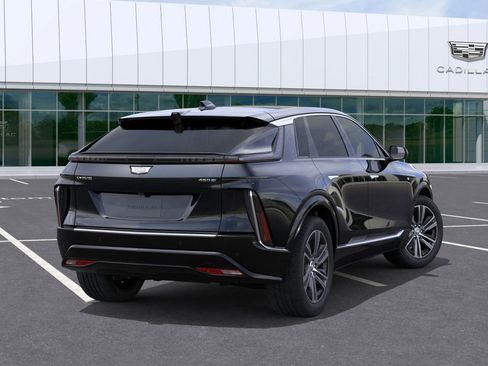 New 2025 Cadillac Lyriq Luxury image 28
