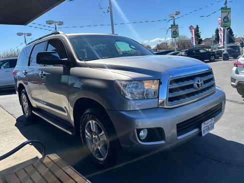 Used 2008 Toyota Sequoia Limited image 2
