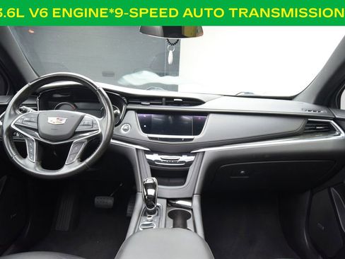 Used 2020 Cadillac XT5 Premium Luxury FWD image 4