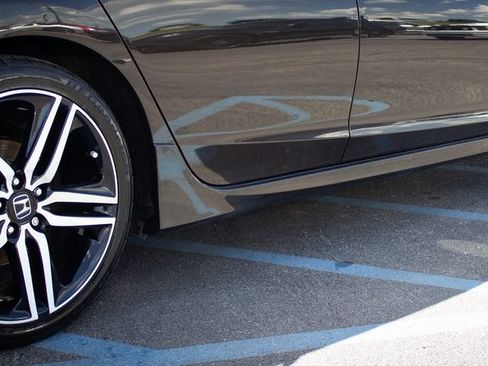 Used 2017 Honda Accord Sport image 12