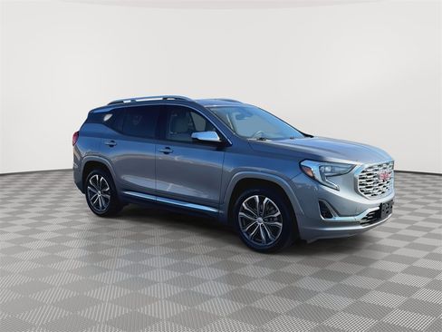 Used 2019 GMC Terrain Denali w/ Advanced Safety Package image 2