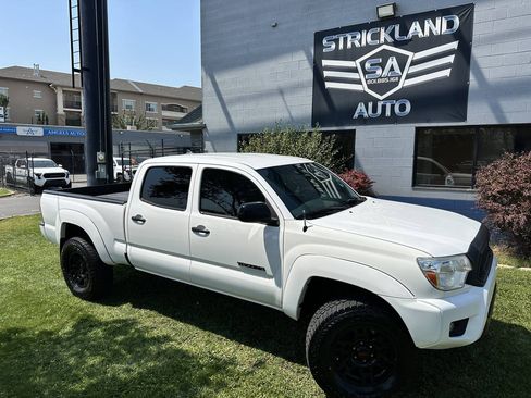 Used 2015 Toyota Tacoma 4x4 Double Cab w/ SR5 Package image 2