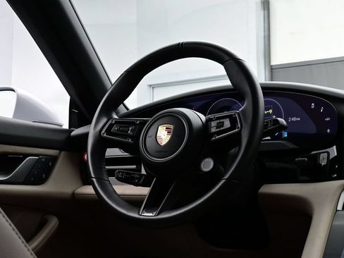 Used 2025 Porsche Taycan RWD image 21