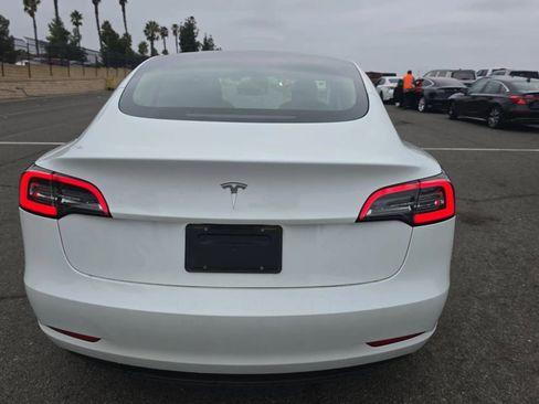 Used 2023 Tesla Model 3 Standard Range image 4