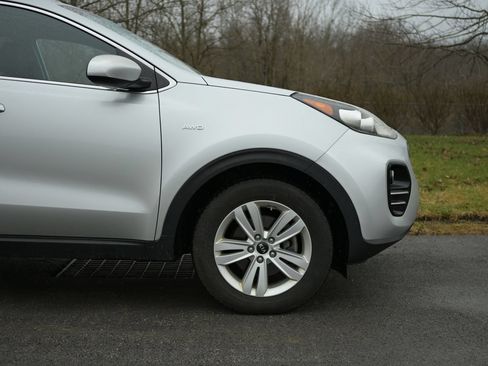 Used 2018 Kia Sportage LX AWD/4WD image 37