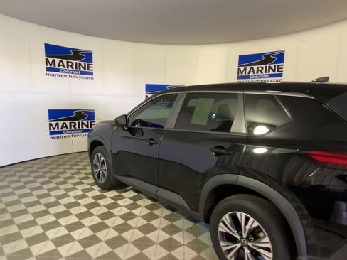 Used 2023 Nissan Rogue SV FWD image 8