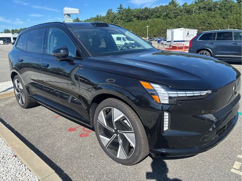Used 2025 Volvo EX90 Ultra w/ Protection Package Premier AWD/4WD image 4