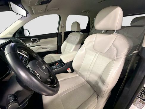 Used 2021 Kia Sorento S FWD image 5