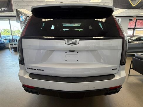 Used 2023 Cadillac Escalade Sport Platinum w/ LPO, ONYX Package AWD/4WD image 12