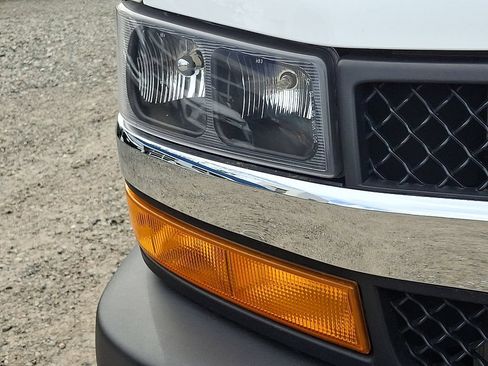 Certified 2022 Chevrolet Express 2500 w/ Driver Convenience Package RWD image 35