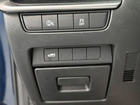 Used 2025 MAZDA MAZDA3 s image 36