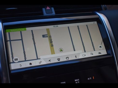 Used 2020 Land Rover Discovery Sport S image 10