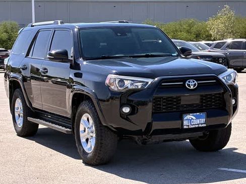 Used 2021 Toyota 4Runner SR5 Premium w/ Moonroof Package image 8
