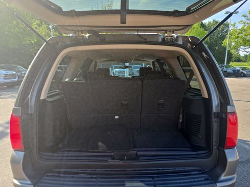 Used 2003 Lincoln Navigator Luxury AWD/4WD image 12