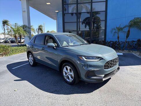 Certified 2023 Honda HR-V LX image 4