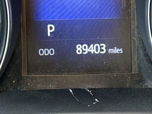 Used 2018 Toyota C-HR XLE FWD image 28
