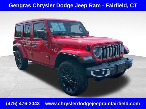 Certified 2025 Jeep Wrangler Unlimited Sahara w/ Safety Group AWD/4WD image 1