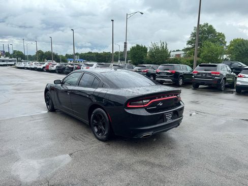 Used 2015 Dodge Charger SE w/ Popular Equipment Group RWD image 5