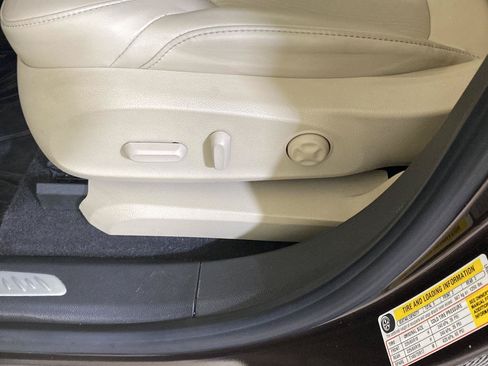 Used 2020 Buick Envision Preferred FWD image 28