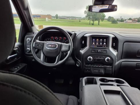 Used 2024 GMC Sierra 2500 Pro image 10