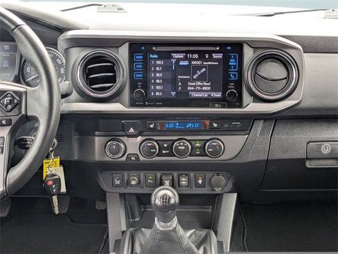Used 2019 Toyota Tacoma TRD Off-Road image 17