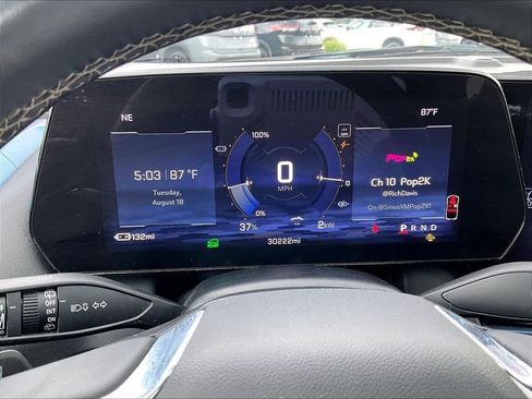 Used 2024 Chevrolet Equinox EV LT FWD image 24