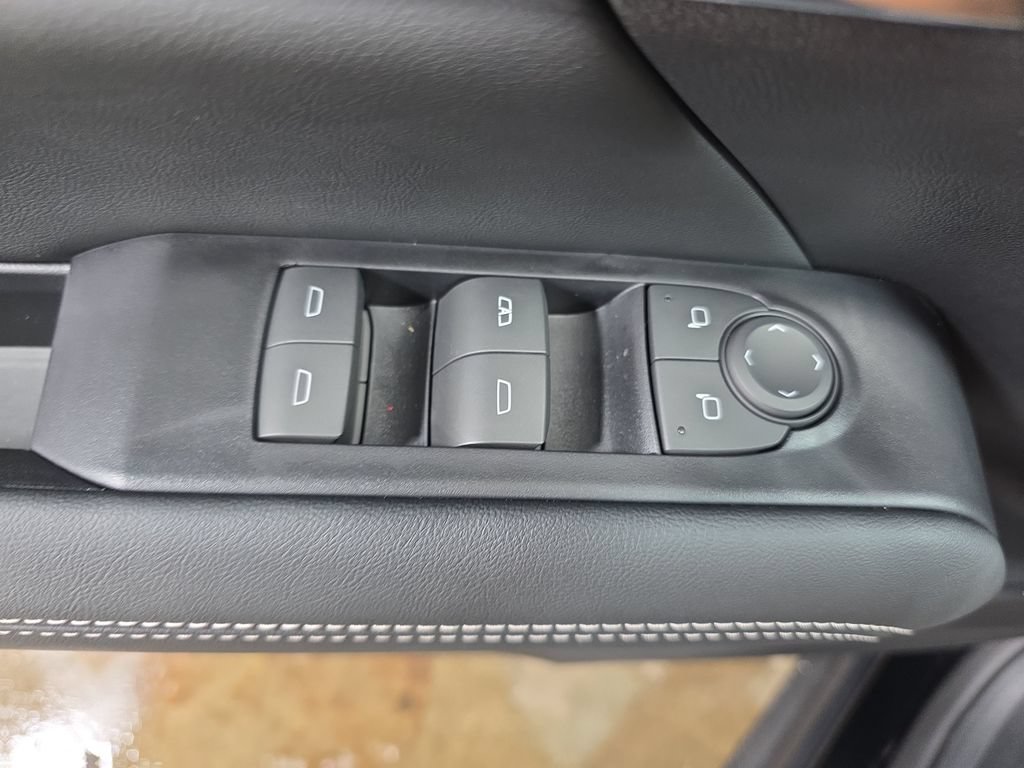 New 2027 GMC Terrain Elevation w/ Elevation Premium Package AWD/4WD image 28