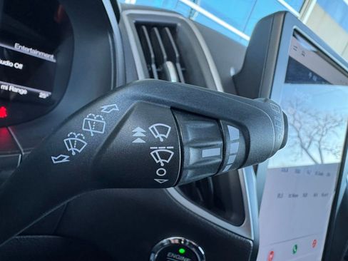 Used 2024 Ford Edge SEL image 13