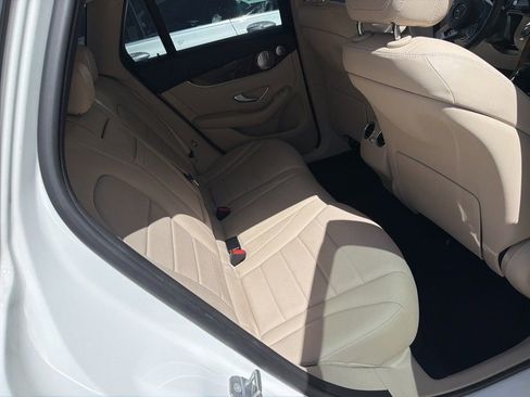 Used 2018 Mercedes-Benz GLC 300 image 18