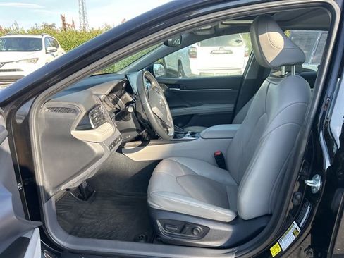 Used 2024 Toyota Camry XSE image 13
