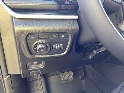 New 2024 Jeep Grand Cherokee Trailhawk image 15