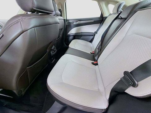 Used 2019 Ford Fusion SE w/ Equipment Group 151A image 22