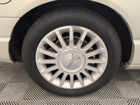 Used 2005 Ford Thunderbird 50th Anniversary image 18