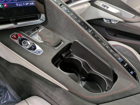 Used 2023 Chevrolet Corvette Stingray Premium Conv w/ Z51 Performance Package RWD image 16