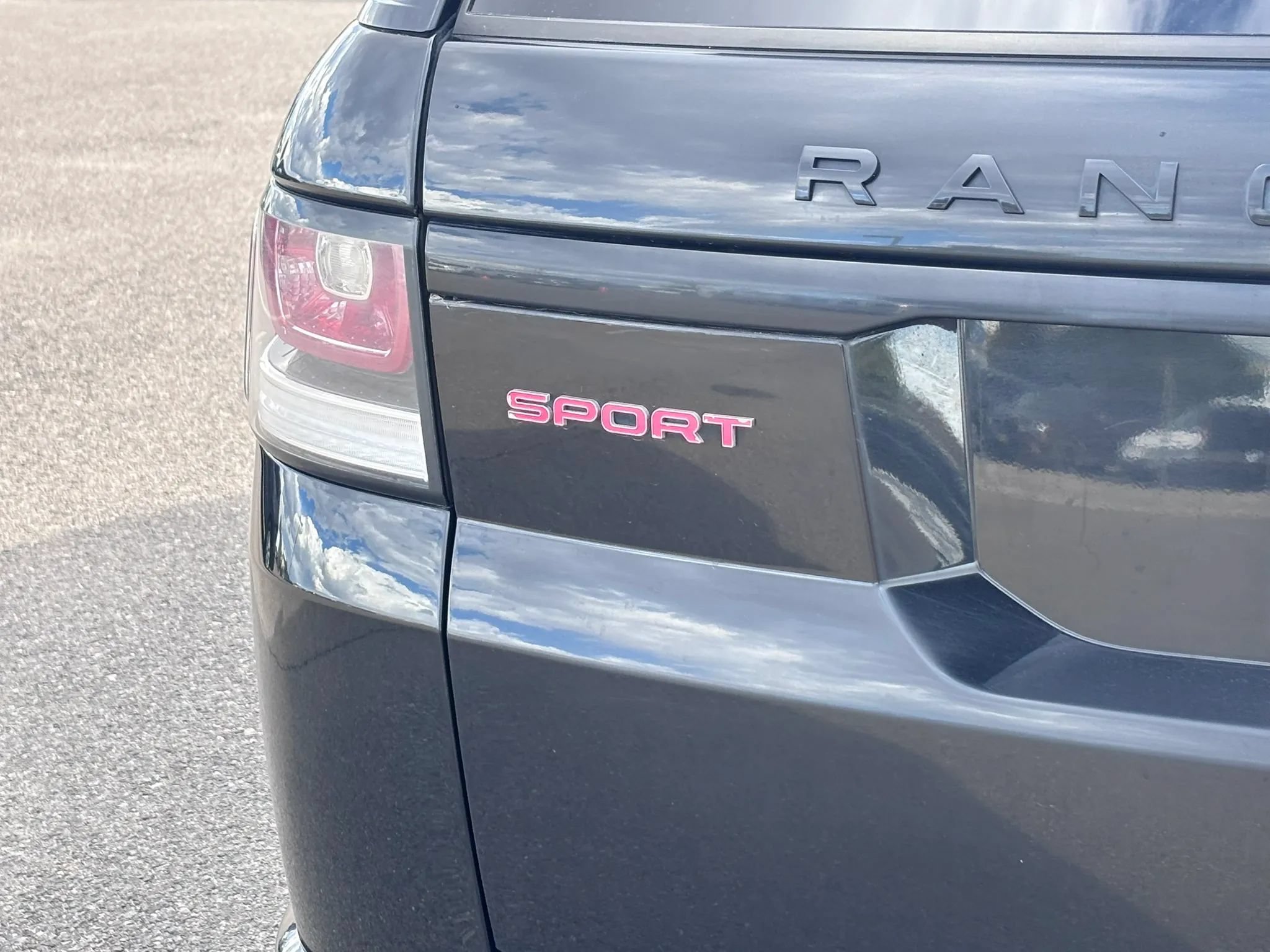 Used 2016 Land Rover Range Rover Sport HST AWD/4WD image 7