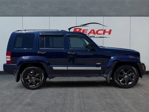 Used 2012 Jeep Liberty Sport AWD/4WD image 9