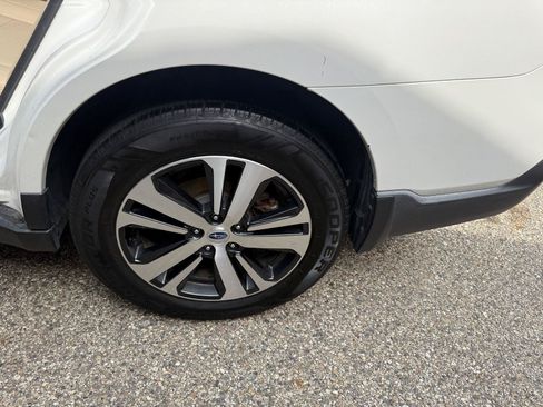 Used 2019 Subaru Outback 2.5i Limited w/ Popular Package #2 AWD/4WD image 37