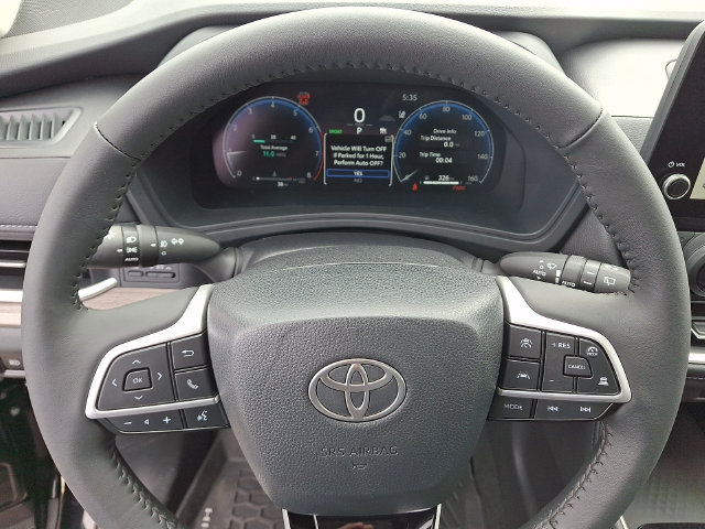 Used 2026 Toyota Grand Highlander AWD image 4