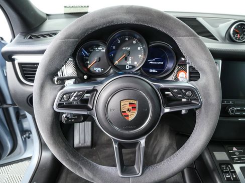 Certified 2017 Porsche Macan GTS image 9