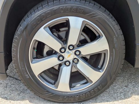 Used 2019 Chevrolet Traverse LT w/ LT Premium Package FWD image 32
