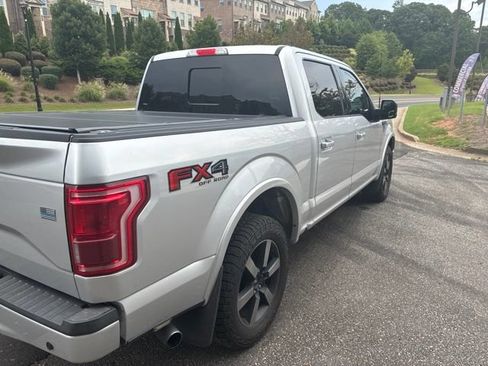 Used 2017 Ford F150 Lariat w/ Equipment Group 502A Luxury AWD/4WD image 4