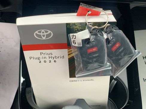 New 2026 Toyota Prius Plug-In Hybrid FWD image 27