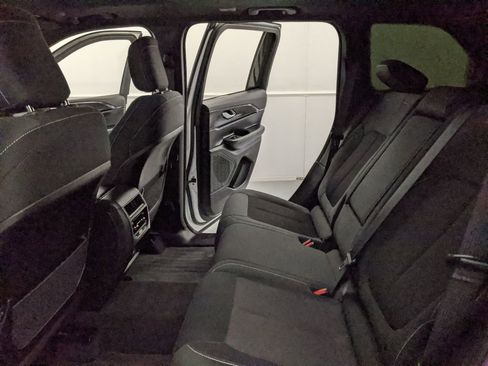 Used 2025 Jeep Grand Cherokee Laredo X image 17