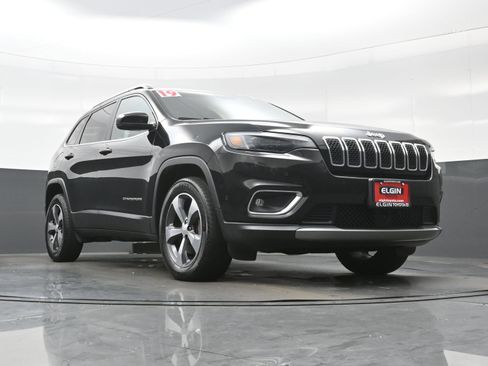 Used 2019 Jeep Cherokee Limited w/ Luxury Group AWD/4WD image 28